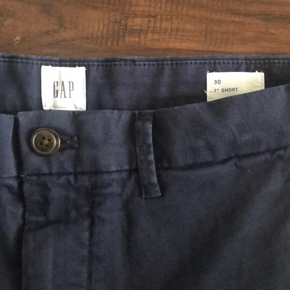GAP | 7” Navy Shorts Size 30 NWT - Picture 3 of 5